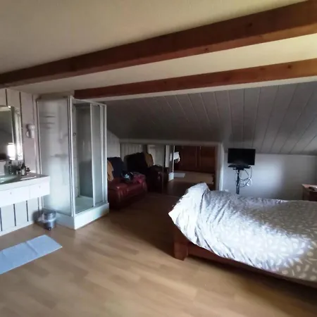 別荘 La Marcairie, Sauna Et Jolie Vue